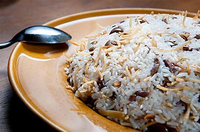 אורז עם זיתים