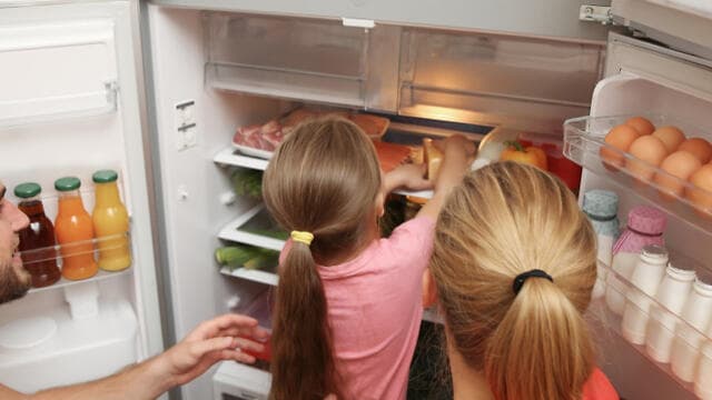 הקפידו על סדר יום תזונתי - והילדים יהיו פחות עסוקים בחיפוש אחר נשנושים