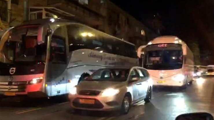 משפחות עשו את החג בירושלים - ועזבו בלילה באוטובוסים