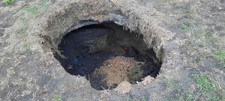 המערה שנחשפה בשבוע שעבר במגרש כדורגל בעיר יאסי