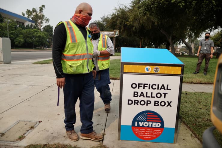 תיבת הצבעה ב דואר בחירות ארה"ב ב לוס אנג'לס קליפורניה