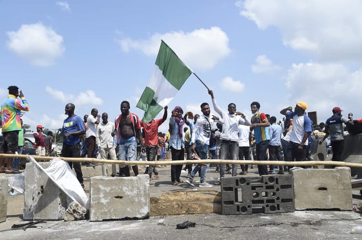 מפגנים ב ניגריה נגד אלימות משטרתית