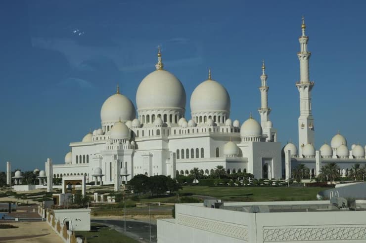 מסגד שייח' זאיד