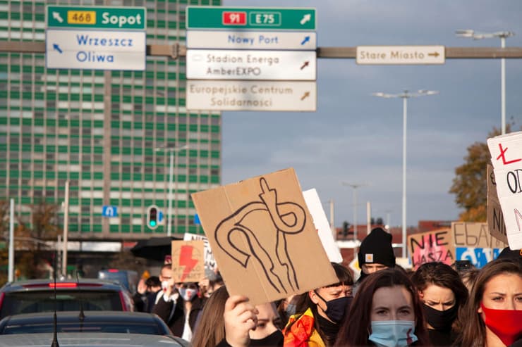 הפגנה מחאה נגד איסור הפלות הפלה פולין גדנסק