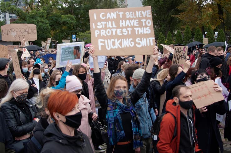 הפגנה מחאה נגד איסור הפלות הפלה פולין גדנסק