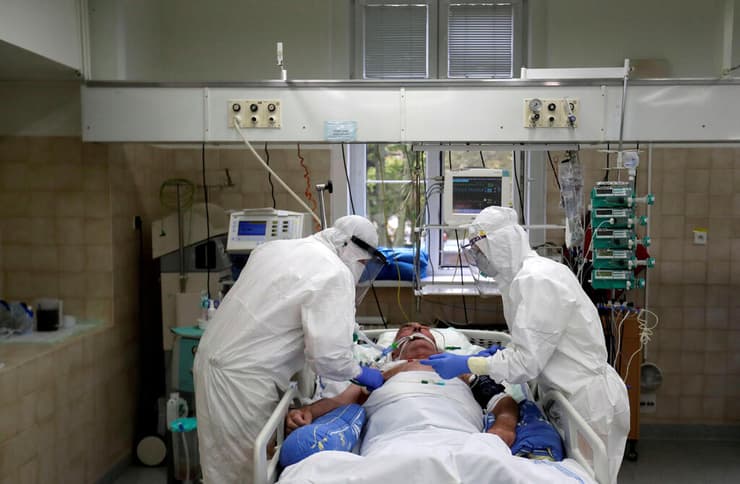 קורונה צ'כיה חולה מאושפז ב טיפול נמרץ בית חולים