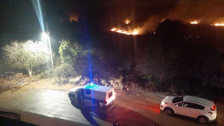 היישוב מנות ב גליל פונה בגלל שריפה אש במפעל דבש סמוך