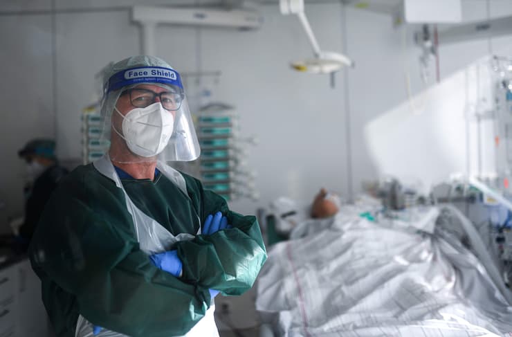 טיפול ב חולה קורונה ב בית חולים ב אסן גרמניה 