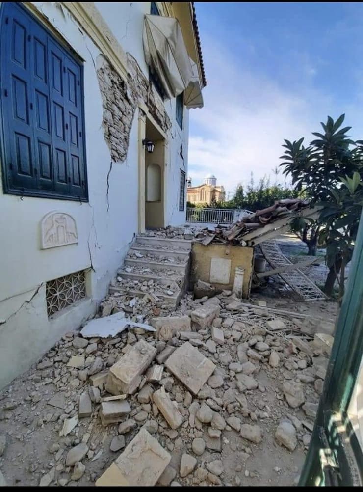 נזקי רעידת האדמה באי סאמוס ביוון