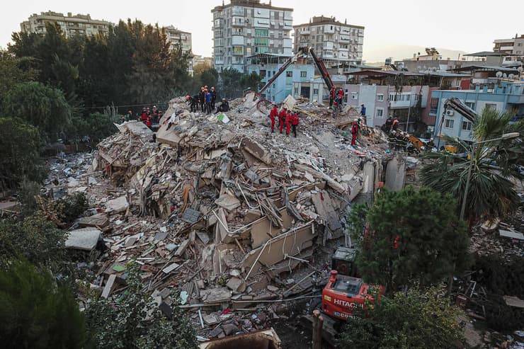 הרס בטורקיה לאחר רעידת האדמה