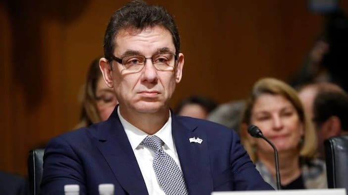 מנכ"ל פייזר, אלברט בורלה