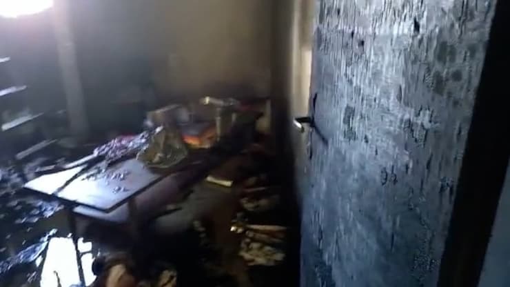 גבר נפצע אנושות בצהריים בשריפה בשכונת רמת הדר בחיפה
