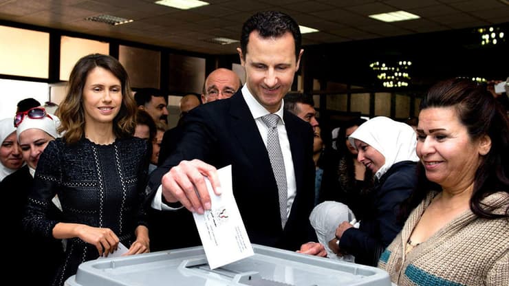 בשאר אל אסד מצביע בחירות 2016 ליד אסמה סוריה