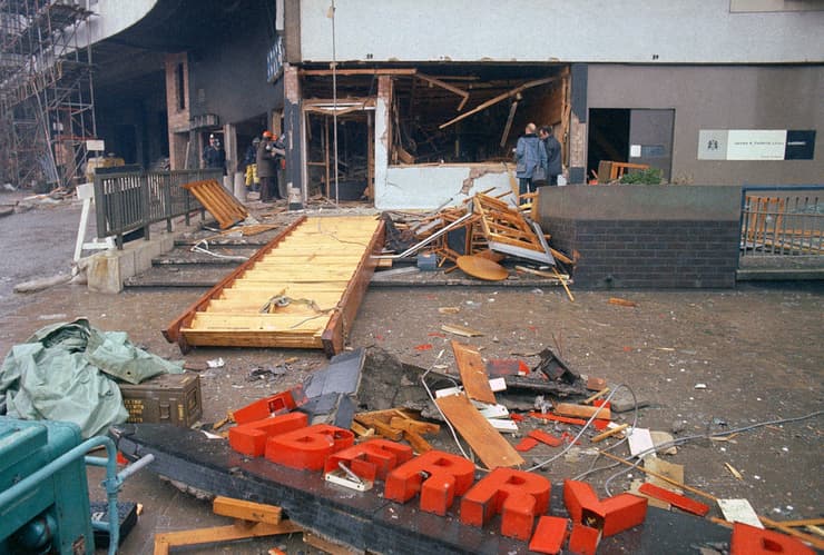 1974 מתקפת טרור פיגועים בשני פאבים ברמינגהאם אנגליה בריטניה