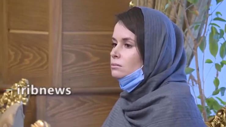 איראן אסירה בריטית אוסטרלית קיילי מור גילברט ב עת שחרורה מה כלא