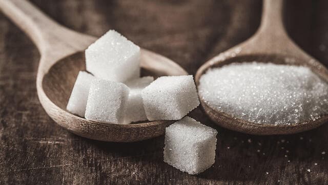 סוכר לבן. עד 10 אחוזים מכמות הקלוריות היומית