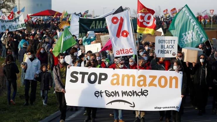 הפגנה נגד אמזון בצרפת