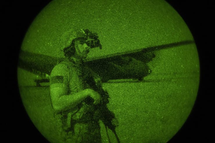 חייל אמריקני במהלך פעילות ב סומליה צבא ארה"ב