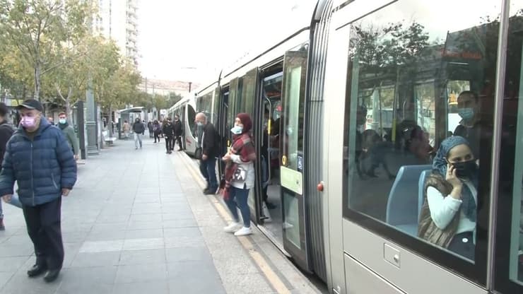 עומסים ברכבת הקלה בירושלים