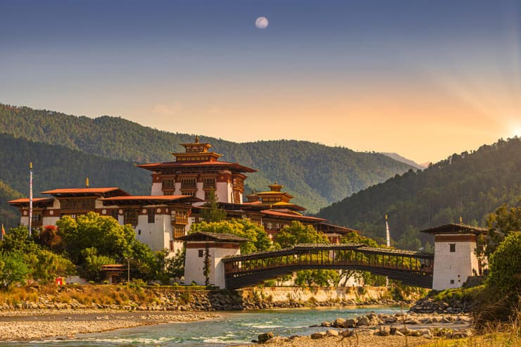 הארמון והמצודה המפורסמים בבהוטן, Punakha Dzong