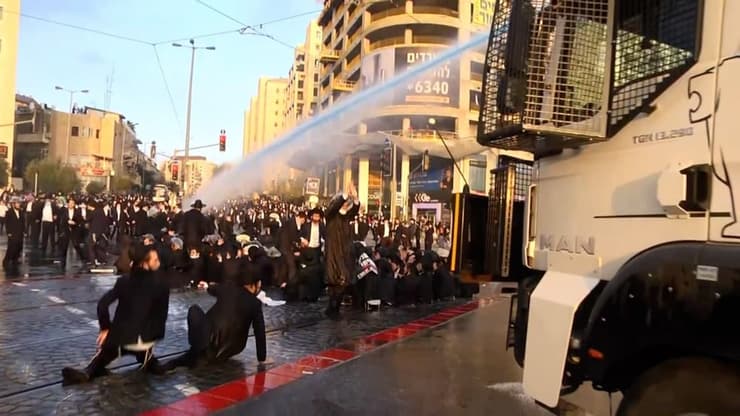 הפגנה של הפלג הירושלמי בירושלים בעקבות מעצרו של שכנא רוטנברג, אשר אינו מוגדר 'משתמט'