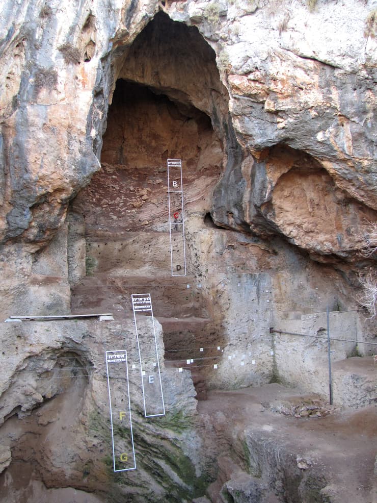 המערה, שבה חיו גם לפני מאות אלפי שנים