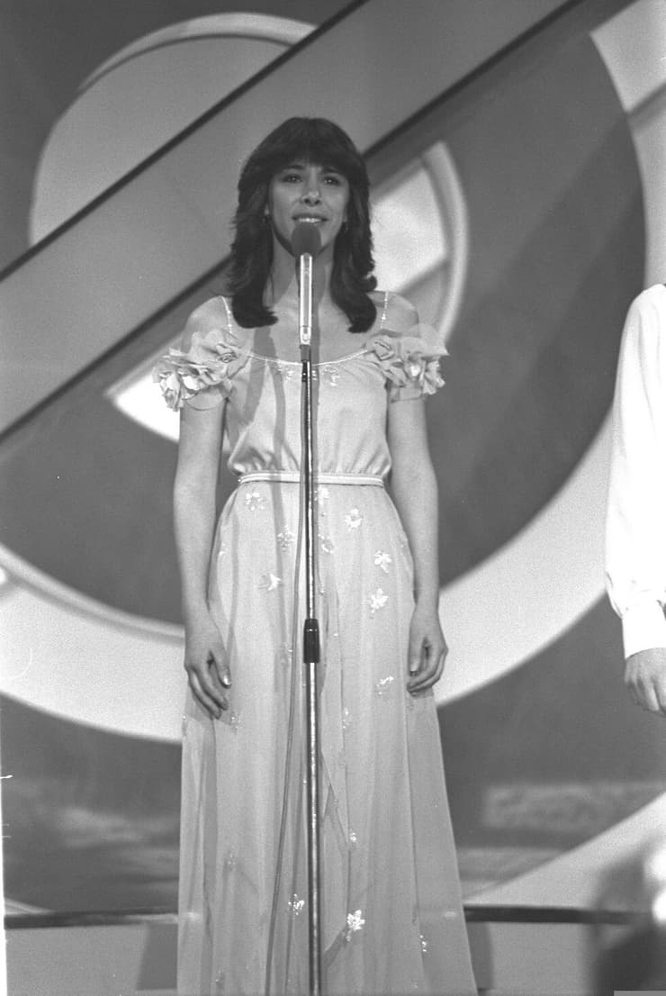 גלי עטרי באירוויזיון 1979 עם השיר "הללויה"