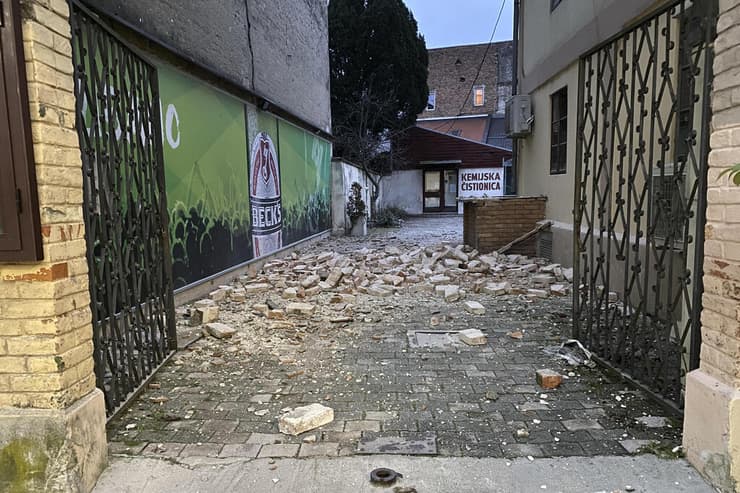 קרואטיה הרס ב סיסאק אחרי רעידת אדמה ביום שני 5.2