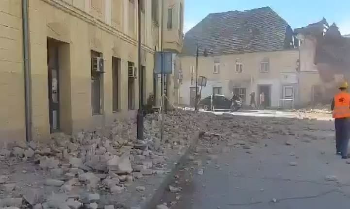 קרואטיה פטריניה אזור הרס רעידת אדמה 6.3