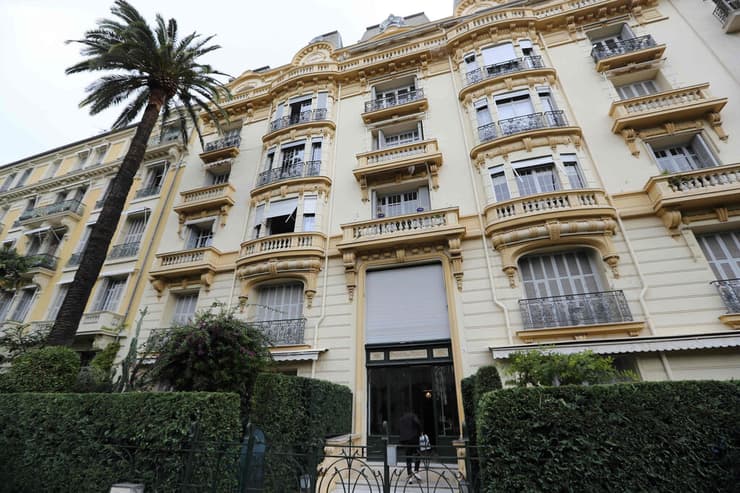 צרפת מלון גרנד הוטל ב קאן של ז'קלין וראק המיליונרית הצרפתייה שנחטפה