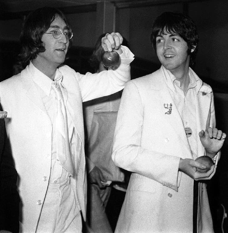 עם ג'ון לנון. לא הסכימו כמעט על שום דבר