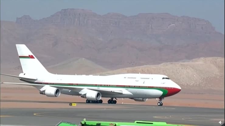 המטוס של סגן ראש ממשלת עומאן נוחת בריאד