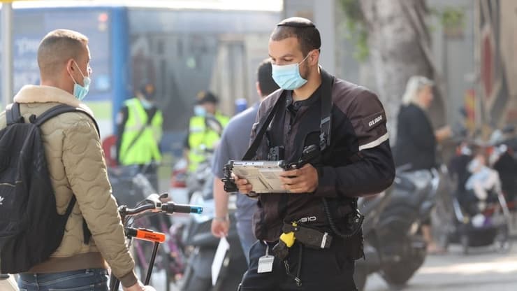 מחסומי משטרה ואכפית הסגר השלישי בתל אביב