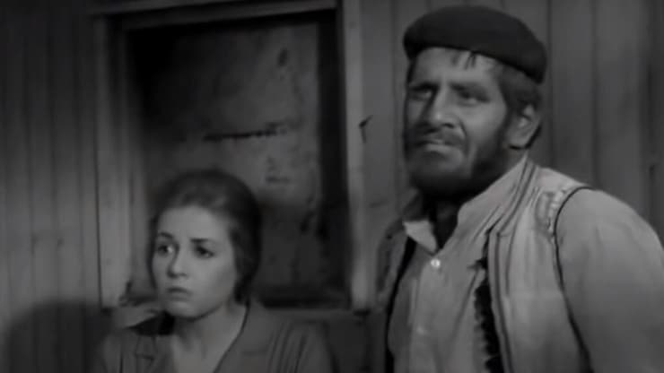 חיים טופול וגילה אלמגור בסרט "סאלח שבתי"