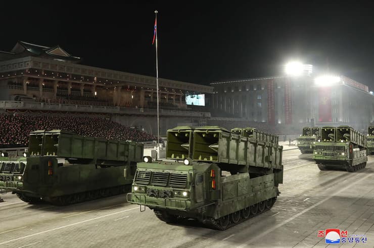 צפון קוריאה מצעד צבאי קים ג'ונג און