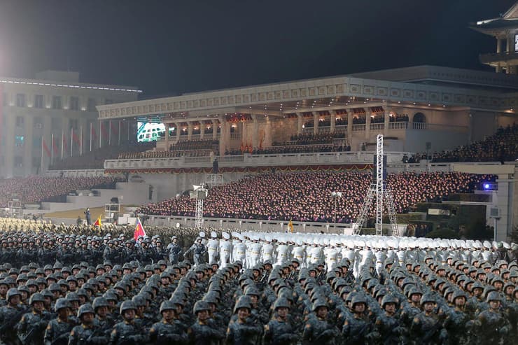 צפון קוריאה מצעד צבאי קים ג'ונג און