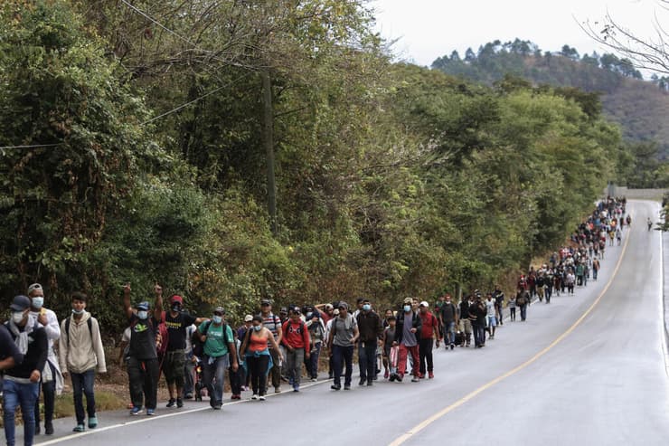 מהגרים מ הונדורס ב גואטמלה בדרך ל ארה"ב