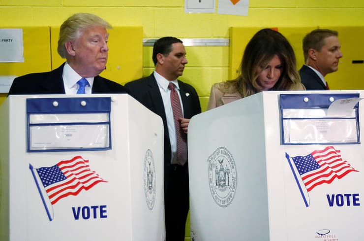 8 נובמבר 2016 דונלד ו מלניה טראמפ מצביעים ביום הבחירות ב ניו יורק 
