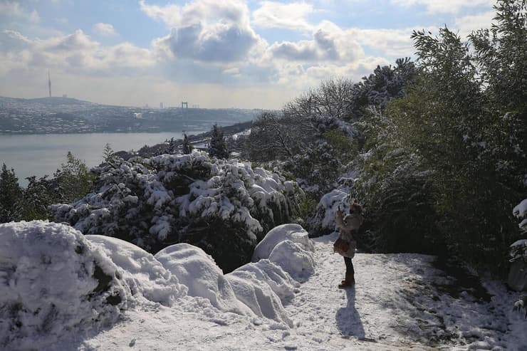 אירופה מזג אוויר מקפיא גל קור שלג טורקיה איסטנבול