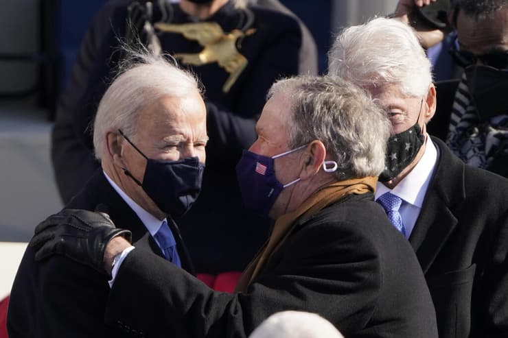 נשיא ארה"ב הנכנס ג'ו ביידן עם הנשיא לשעבר ג'וג' בוש