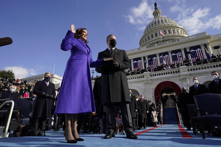 קמלה האריס מושבעת לתפקיד סגנית נשיא ארה"ב