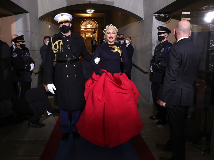 ליידי גאגא בהשבעה של ג'ו ביידן לנשיאות