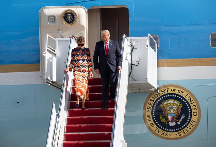 דונלד טראמפ לשעבר נשיא ארה"ב עם אשתו מלניה