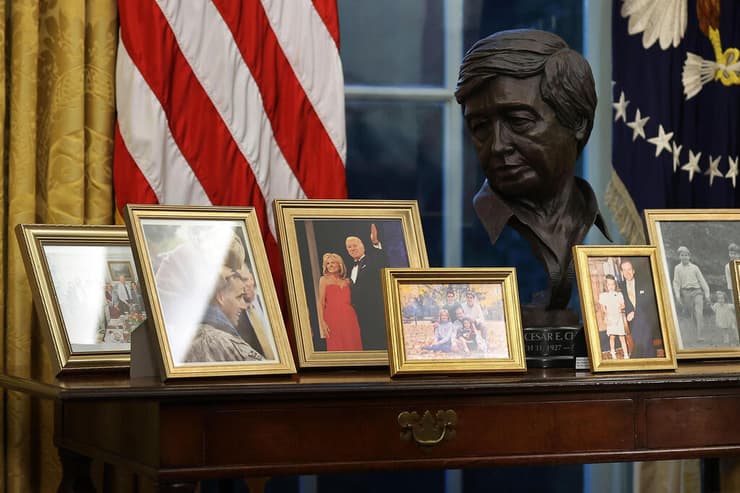 ג'ו תמונות של משפחת ביידן נשיא ארה"ב ב החדר הסגלגל הבית הלבן