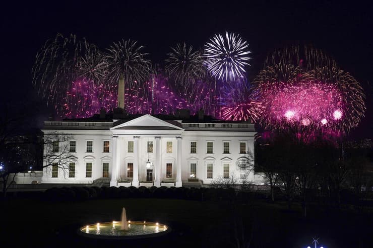 זיקוקים וושינגטון הבית הלבן ארה"ב אחרי השבעת ביידן
