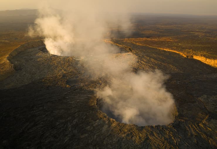 גולת הכותרת בטיול: הר הגעש ארטה אלה