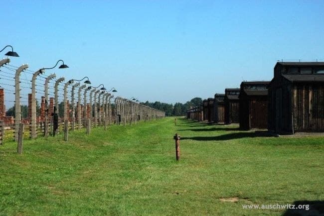 המוזיאון ומחנה ההשמדה אושוויץ-בירקנאו