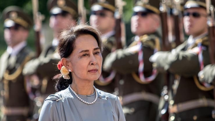 אונג סן סו צ'י מנהיגת מיאנמר בביקור בפראג 2019