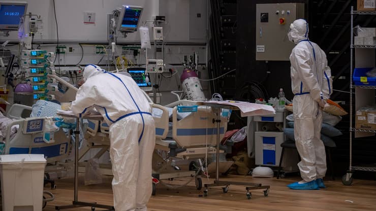 מחלקת קורונה בבית החולים זיו בצפת (צילום: EPA) מחלקת קורונה בבית חולים בצפת