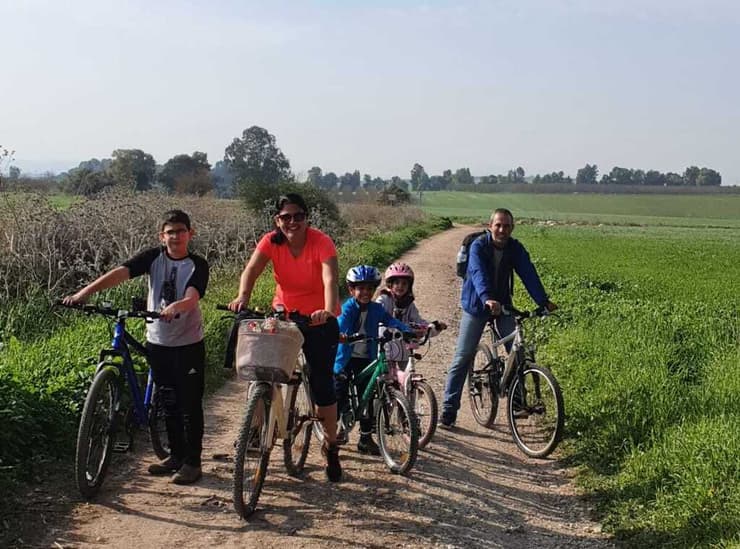 משפחת פז מעפולה בטיול אופניים